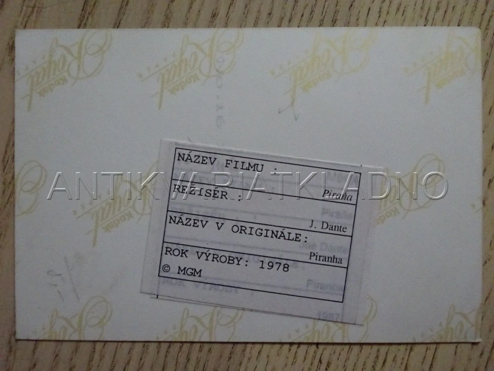 FOTOGRAFIE - K. MCCARTHY, PIRAŇA