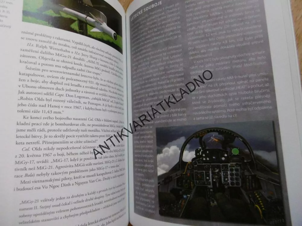 F-4 PHANTOM II VS MIG -21, VÁLKA VE VIETNAMU, PETER DAVIES