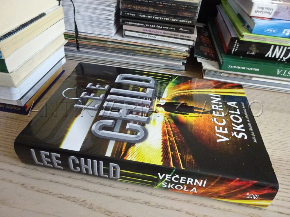 VEČERNÍ ŠKOLA, LEE CHILD, **an