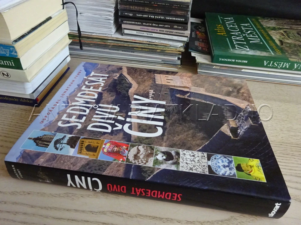 SEDMDESÁT DIVŮ ČÍNY, JONATHAN FENBY, **an