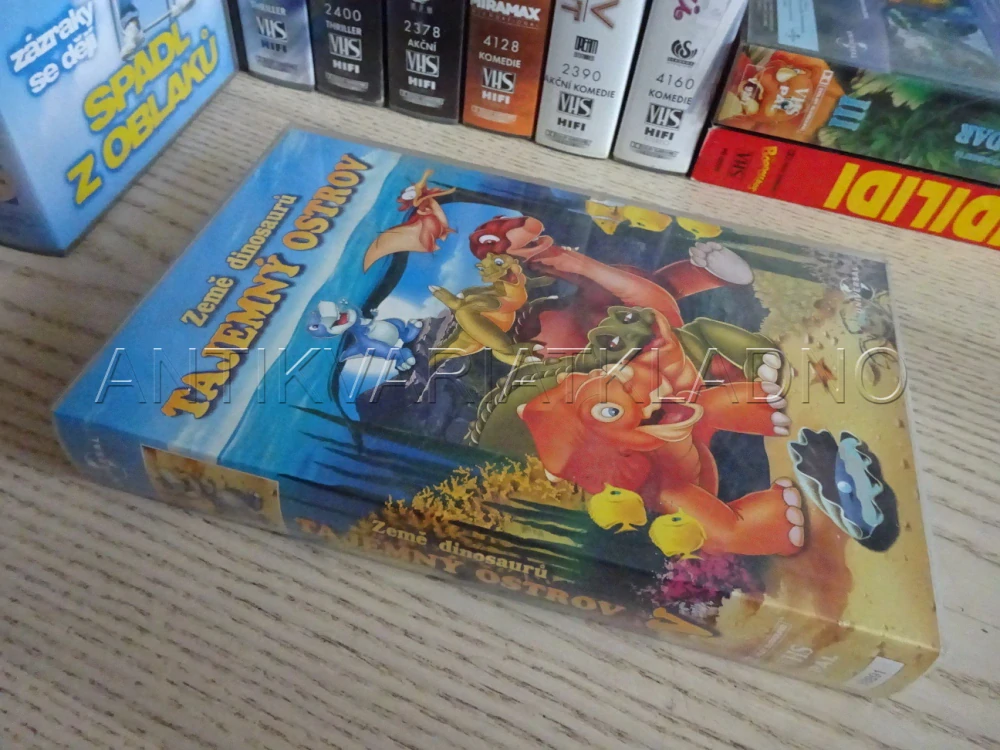 ZEMĚ DINOSAURŮ TAJEMNÝ OSTROV, VHS VIDEOKAZETA
