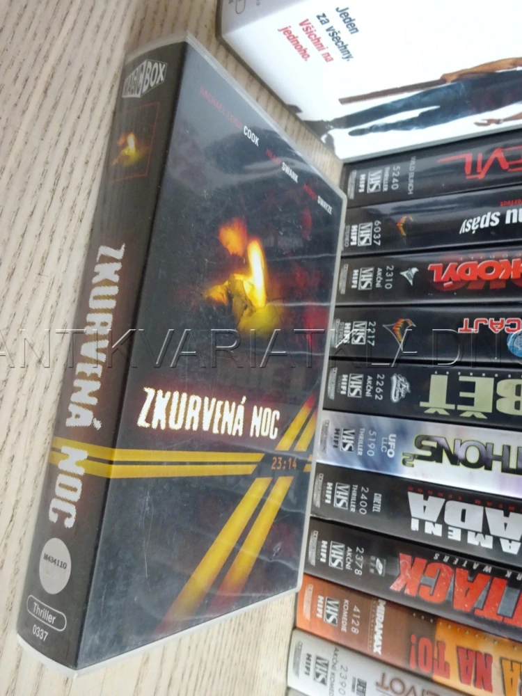 ZKURVENÁ NOC, VHS
