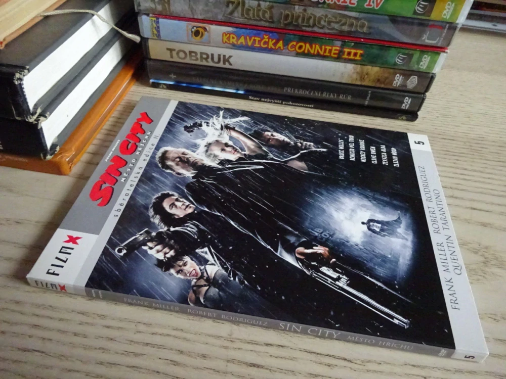 SIN CITY, MĚSTO HŘÍCHU,BRUCE WILLIS,TARANTINO, DVD FILM