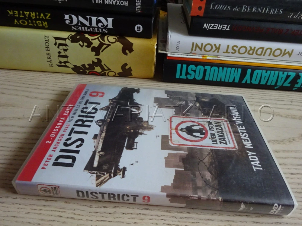 DISTRICT 9, DVD FILM