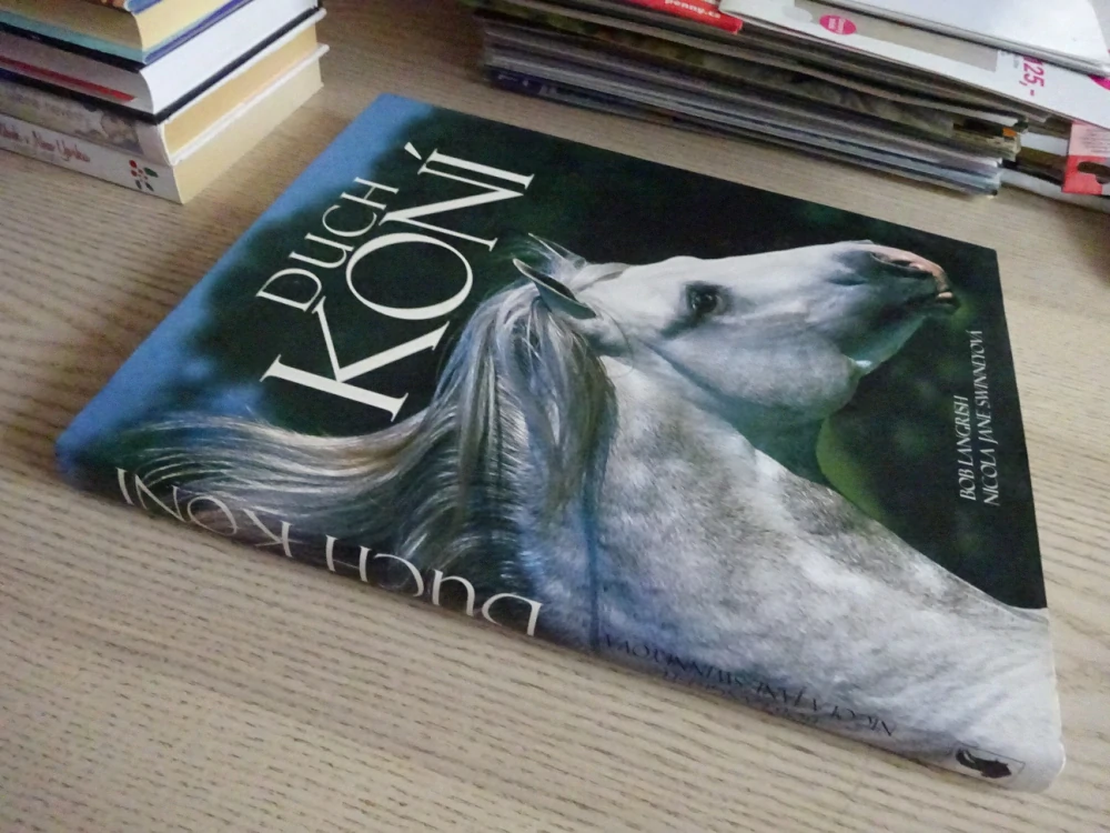 DUCH KONÍ, BOB LANGRISH, NICOLA JANE SWINNEYOVÁ, **an