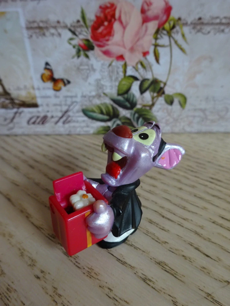 FIGURKA KINDER - UPÍR, DÁREK