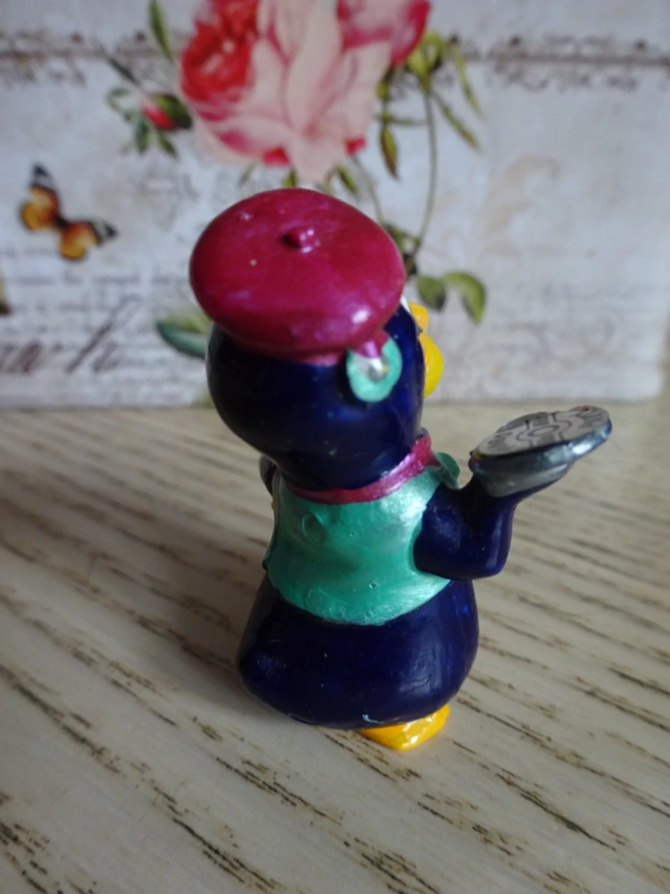 FIGURKA KINDER - TUČŇÁK DJ