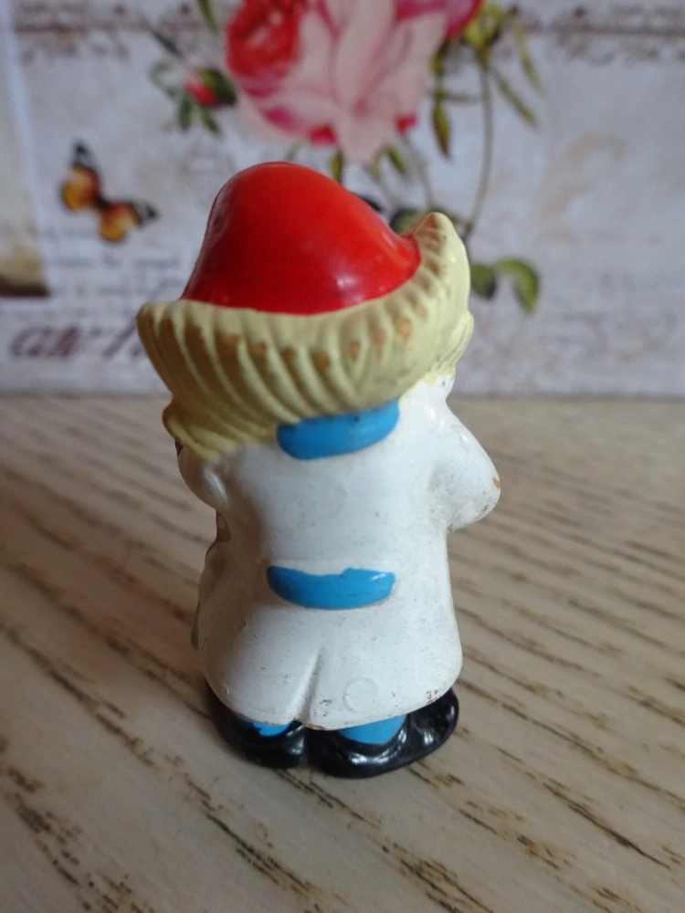 FIGURKA KINDER - TRPASLÍK