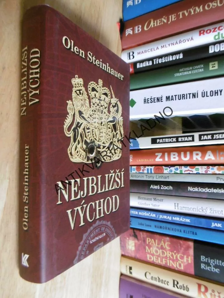 NEJBLIŽŠÍ VÝCHOD, OLEN STEINHAUER, **an