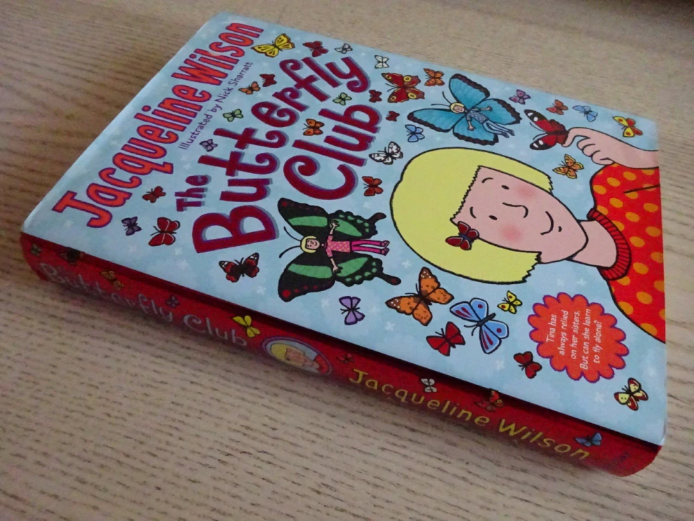 THE BUTTERFLY CLUB, JACQUELINE WILSONOVÁ, ANGLICKY, **an