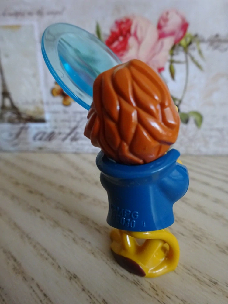FIGURKA KINDER - LEV S LUPOU