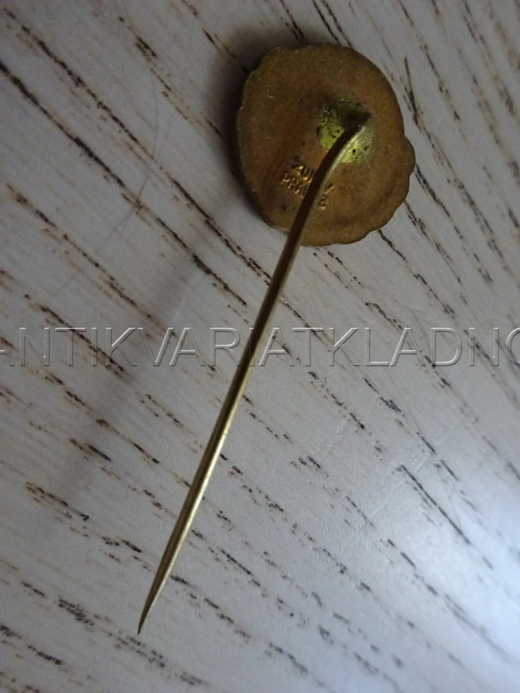 KOVOHUTĚ S. M. KIROVA, ODZNAK