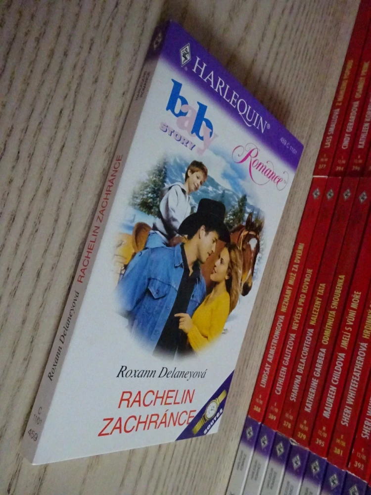 RACHELIN ZACHRÁNCE, ROXANN DELANEYOVÁ, **an