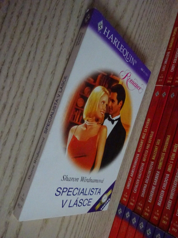 SPECIALISTA V LÁSCE, SHARON WIRDNAMOVÁ, **an