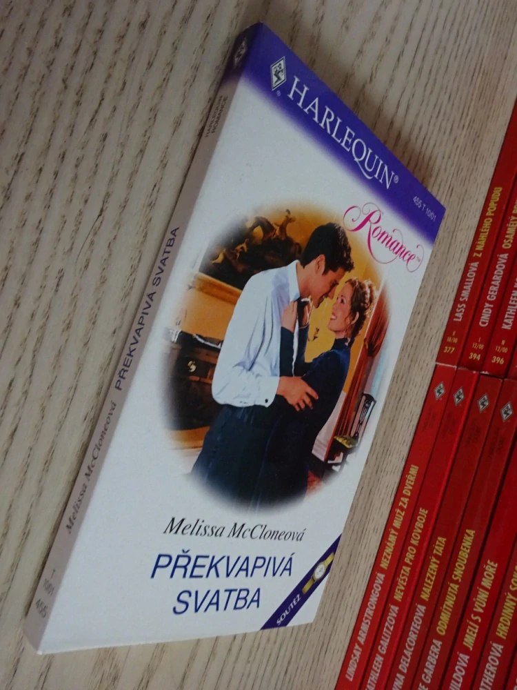 PŘEKVAPIVÁ SVATBA, MELISSA MCCLONEOVÁ, **an