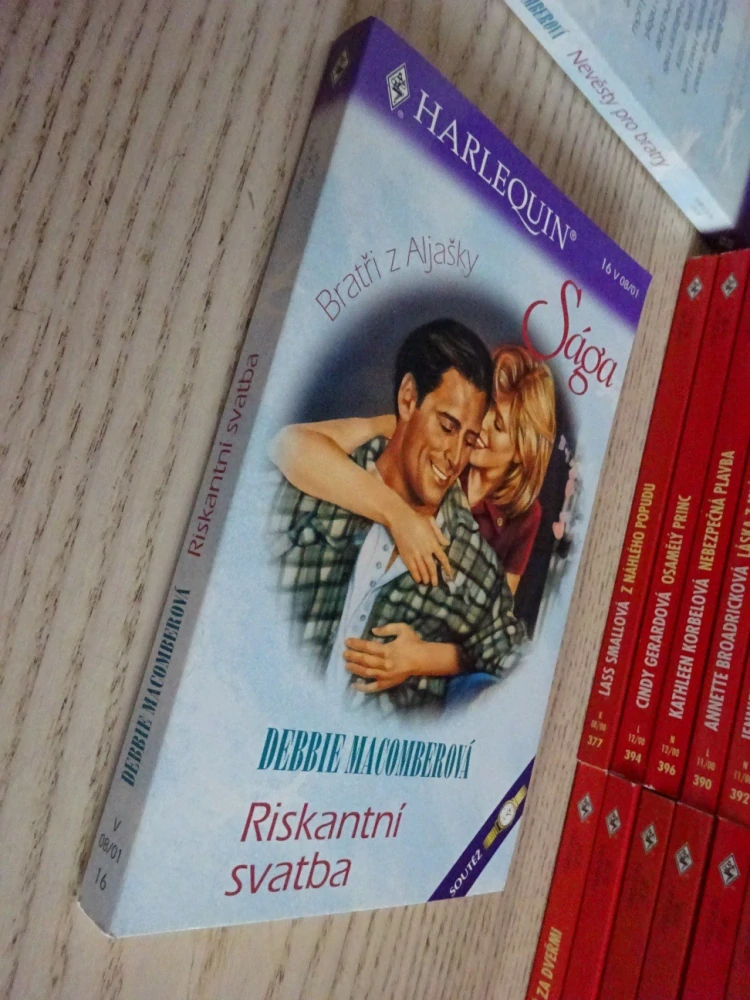 RISKANTNÍ SVATBA, DEBBIE MACOMBEROVÁ, **an