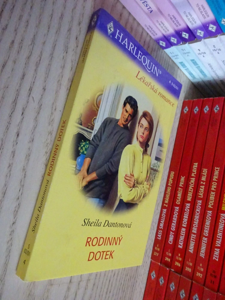 RODINNÝ DOTEK, SHEILA DANTONOVÁ, **an