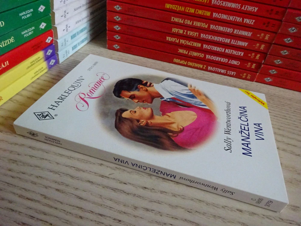 MANŽELČINA VINA, SALLY WNTWORTHOVÁ, **an