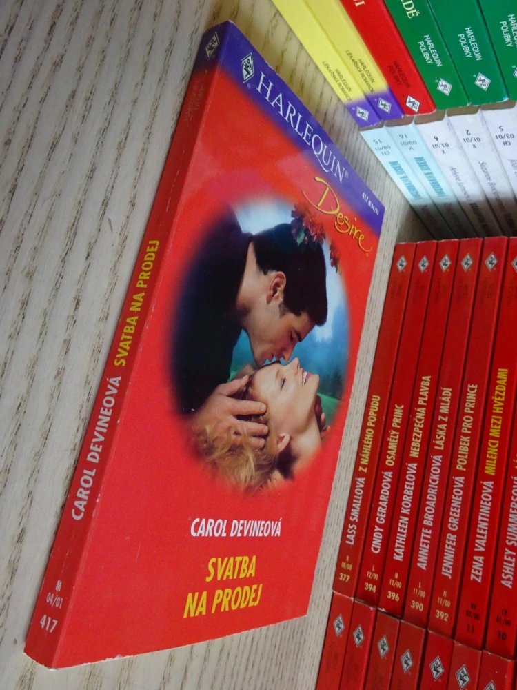 SVATBA NA PRODEJ, CAROL DEVINEOVÁ, **an