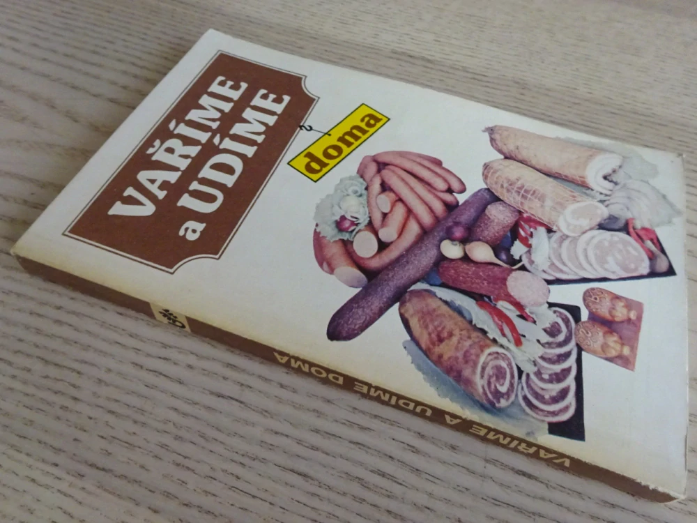 VAŘÍME A UDÍME DOMA, **an
