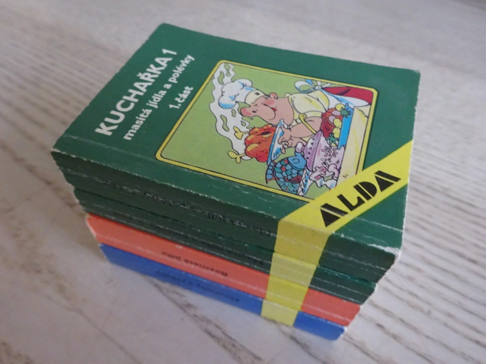 KUCHAŘKA 1-3 (4 KUSY), **an