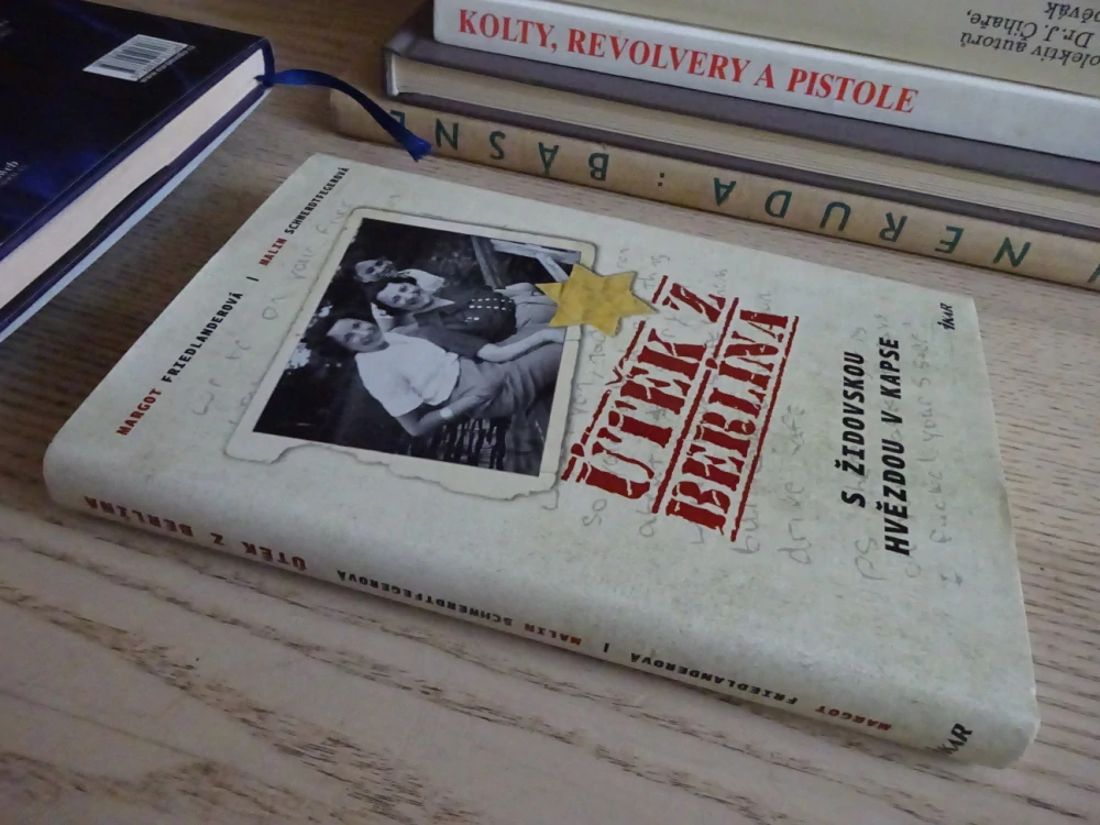 ÚTĚK Z BERLÍNA S ŽIDOVSKOU HVĚZDOU V KAPSE, MARGOT FRIELANDEROVÁ, MALIN SCHWERDTFEGEROVÁ, **an