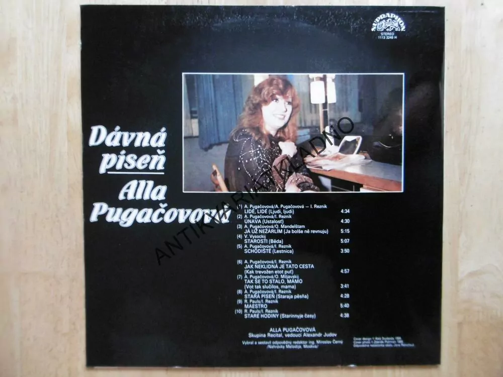 DÁVNÁ PÍSEŇ, ALLA PUGAČOVOVÁ