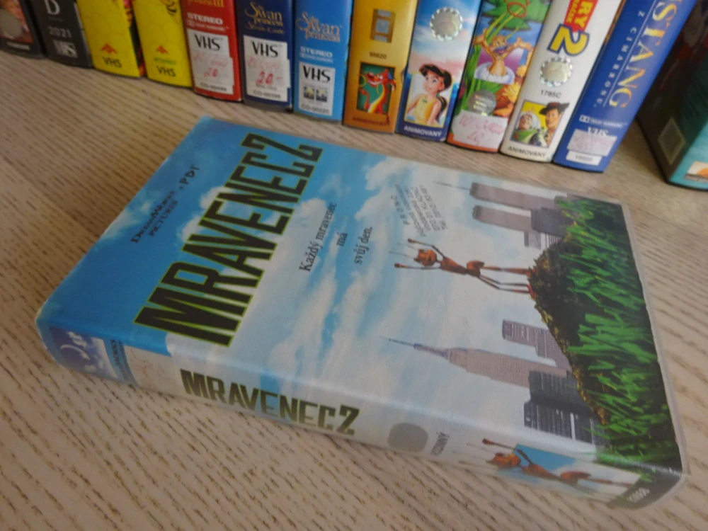 MRAVENEC 2, VHS VIDEOKAZETA