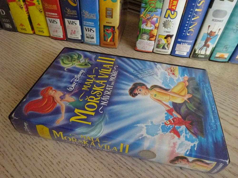 MALÁ MOŘSKÁ VÍLA II: NÁVRAT DO MOŘE, VHS VIDEOKAZETA
