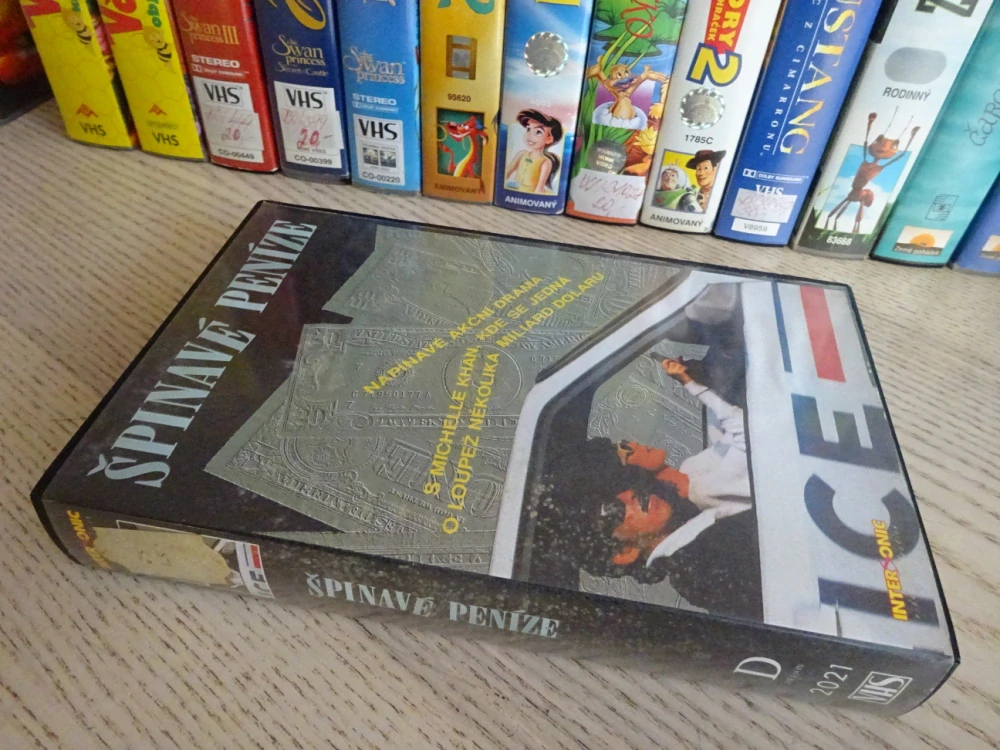 ŠPINAVÉ PENÍZE, VHS VIDEOKAZETA