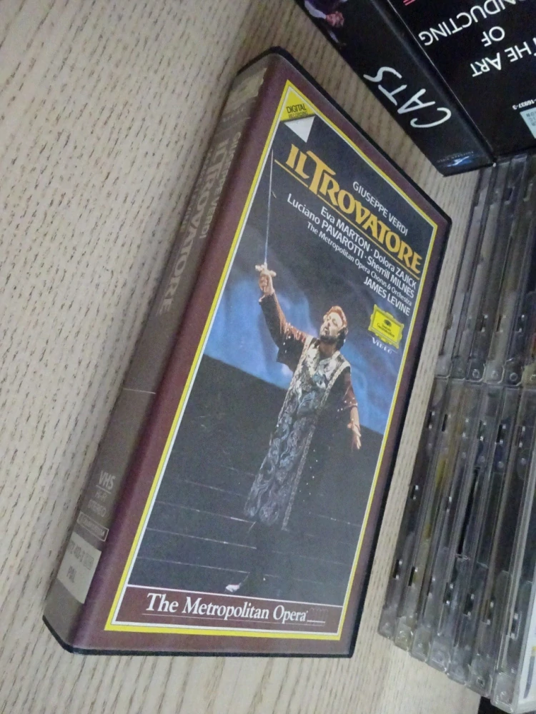 METROPOLITNÍ OPERA: TRUBADÚR, OPERA GIUSEPPE VERDI, VHS HUDBA