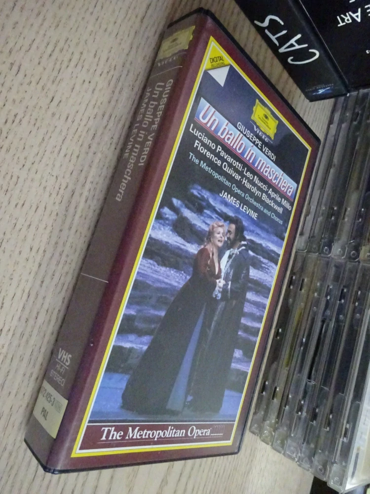 METROPOLITNÍ OPERA: MAŠKARNÍ PLES, OPERA GIUSEPPE VERDI, VHS HUDBA