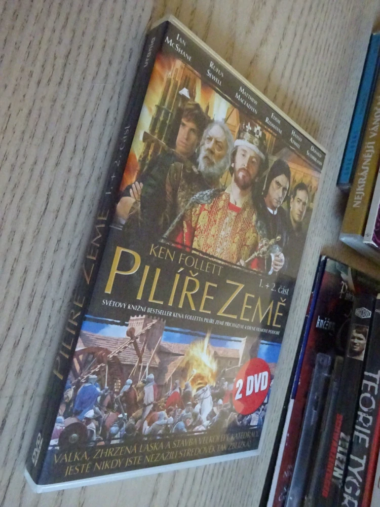 PILÍŘE ZEMĚ, 1.+2. ČÁST, DVD FILM