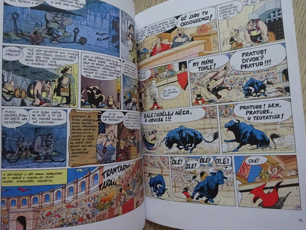 ASTERIX V HISPÁNII, KOMIKS, UDERZO, **an