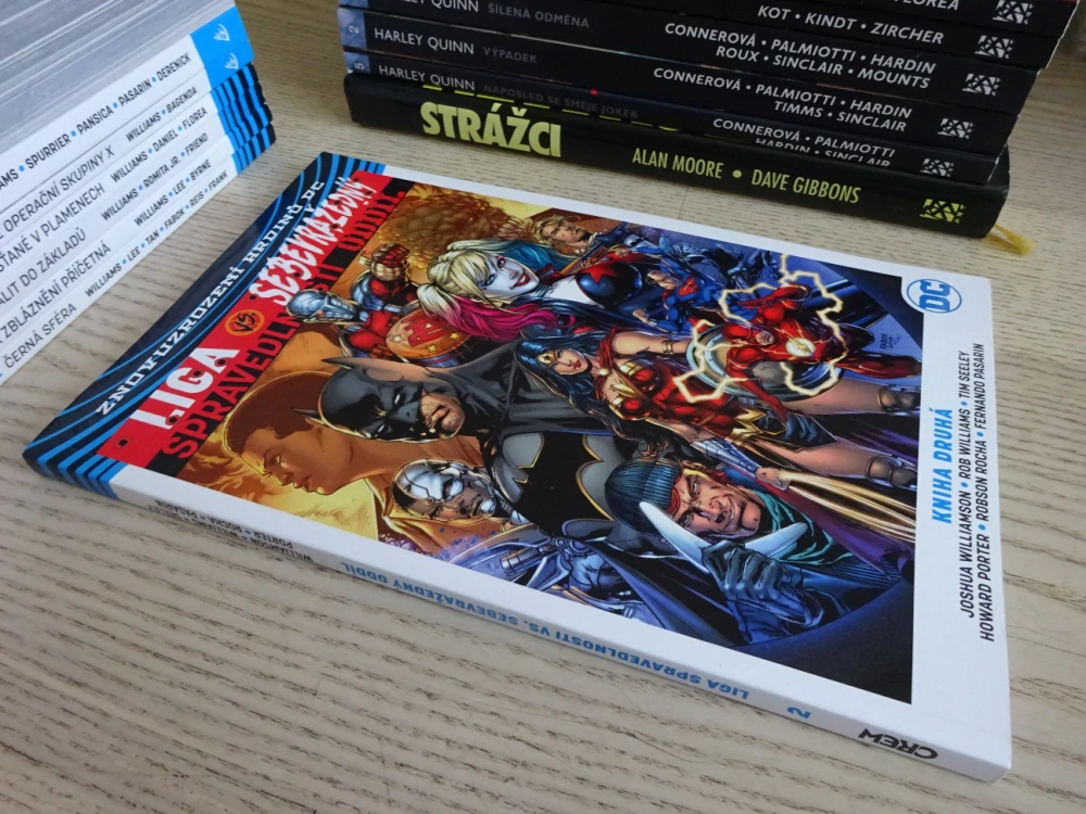 LIGA SPRAVEDLNOSTI VS. SEBEVRAŽEDNÝ ODDÍL, KNIHA DRUHÁ, KOMIKS DC COMICS, **an