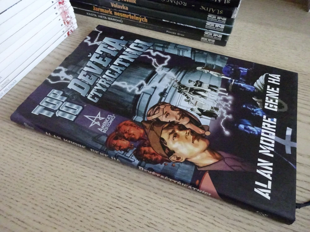 DEVĚTAČTYŘICÁTNÍCI, ALAN MOORE, GENE HA, **an