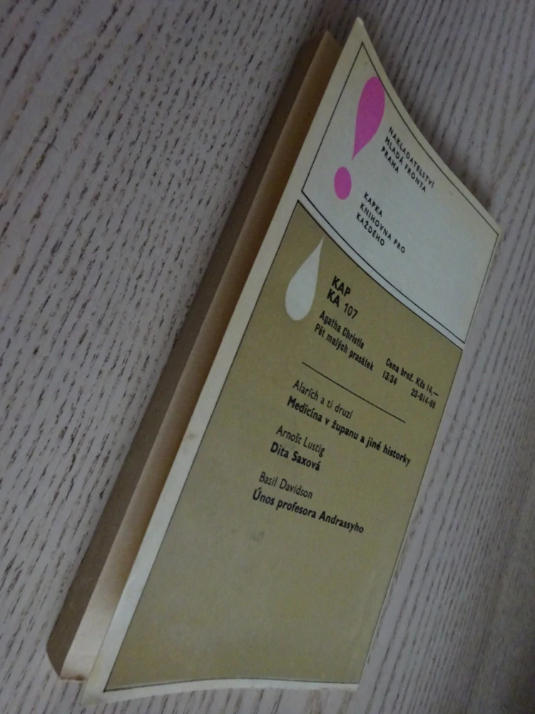 PĚT MALÝCH PRASÁTEK, AGATHA CHRISTIE, **an