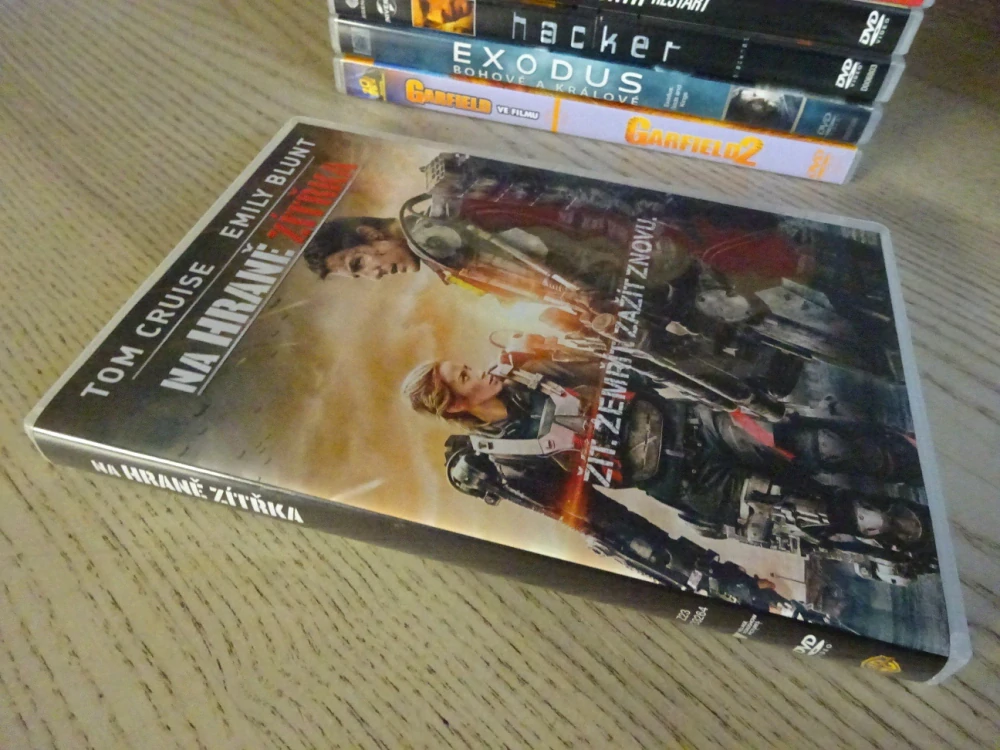 NA HRANĚ ZÍTŘKA, T. CRUISE, E. BLUNT, DVD FILM