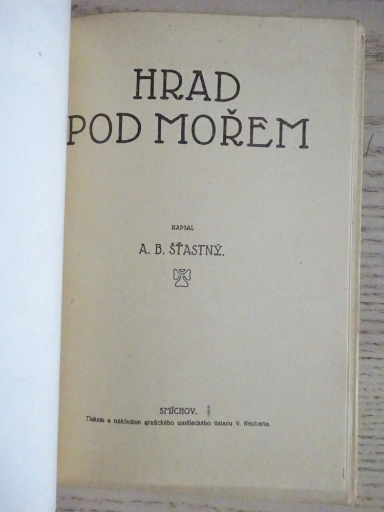 HRAD POD MOŘEM