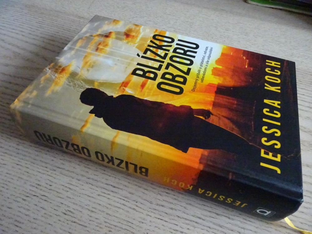 BLÍZKO OBZORU, JESSICA KOCH, **an