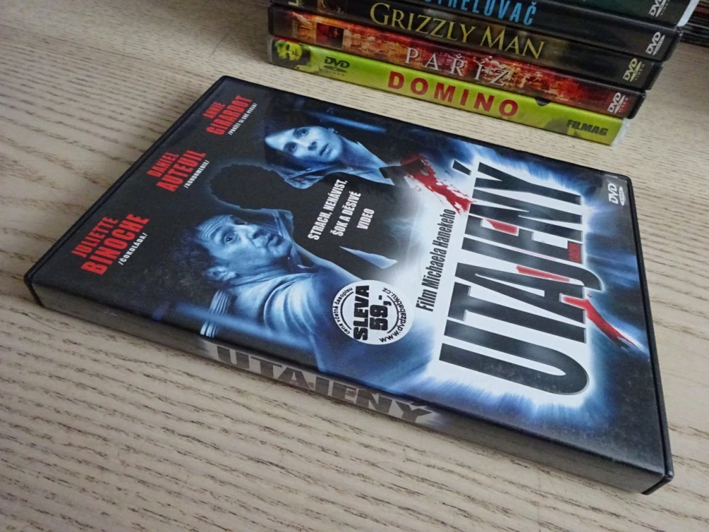 UTAJENÝ, J. BINOCHE, A. GIRARDOT, DVD FILM