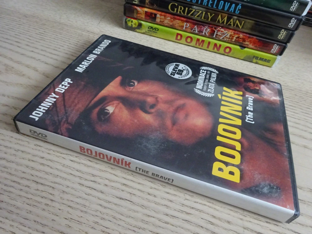 BOJOVNÍK, J. DEPP, DVD FILM