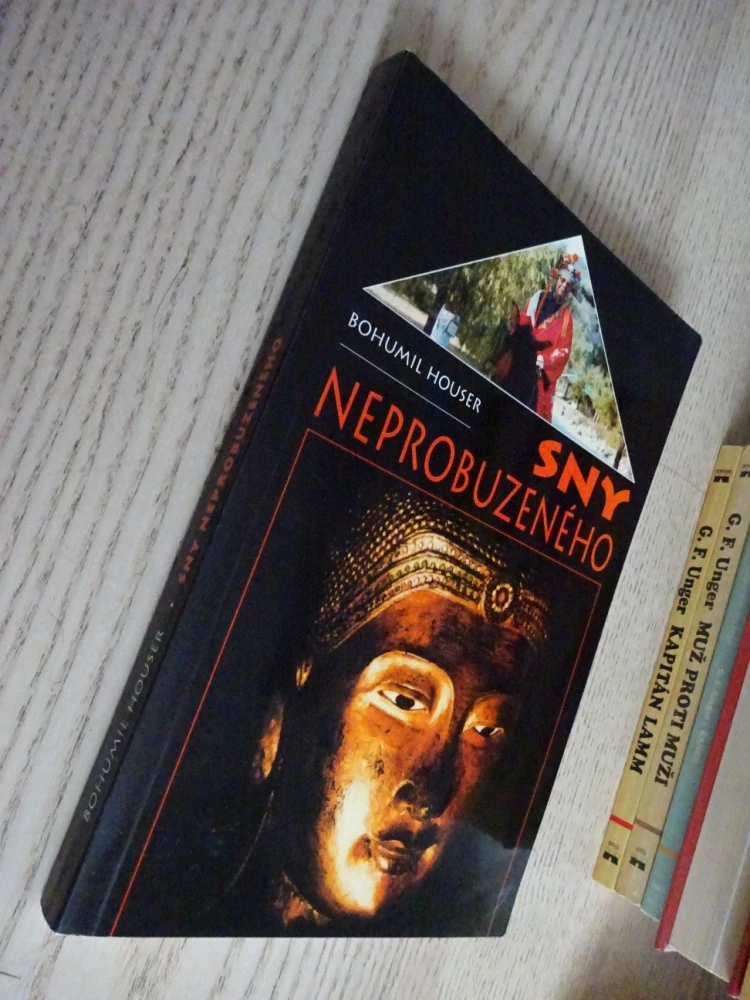 SNY NEPROBUZENÉHO, BOHUMIL HOUSER, **an