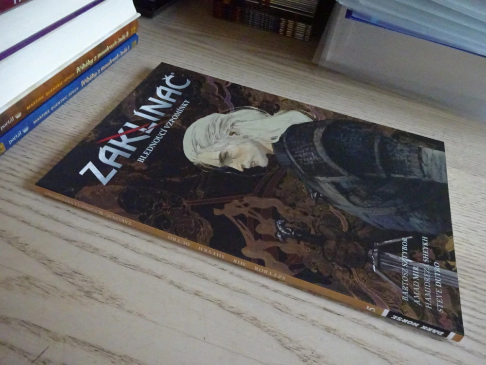 ZAKLÍNAČ, BLEDNOUCÍ VZPOMÍNKY, KOMIKS, **an