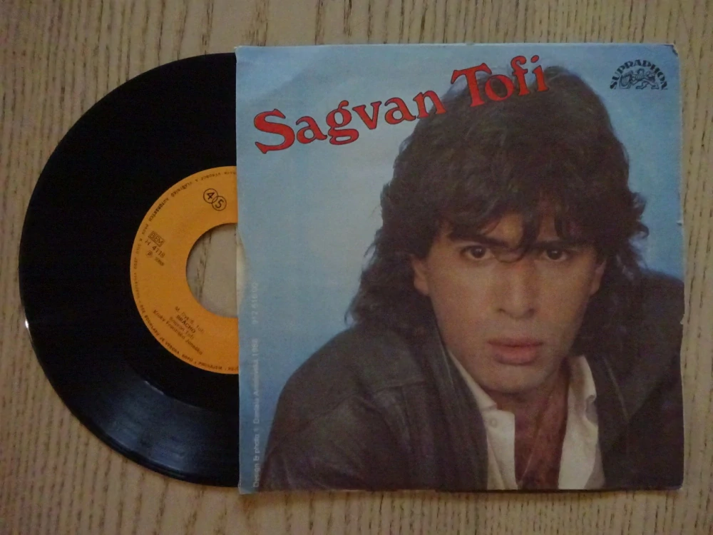 SAGVAN TOFI, DÁVEJ, BER, BRÁCHO, MALÁ DESKA