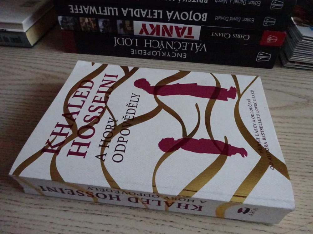 A HORY ODPOVĚDĚLY, KHALED HOSSEINI, **an