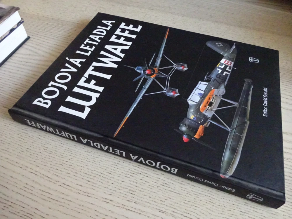 BOJOVÁ LETADLA LUFTWAFFE, D. DONALD, LETECTVÍ, **an
