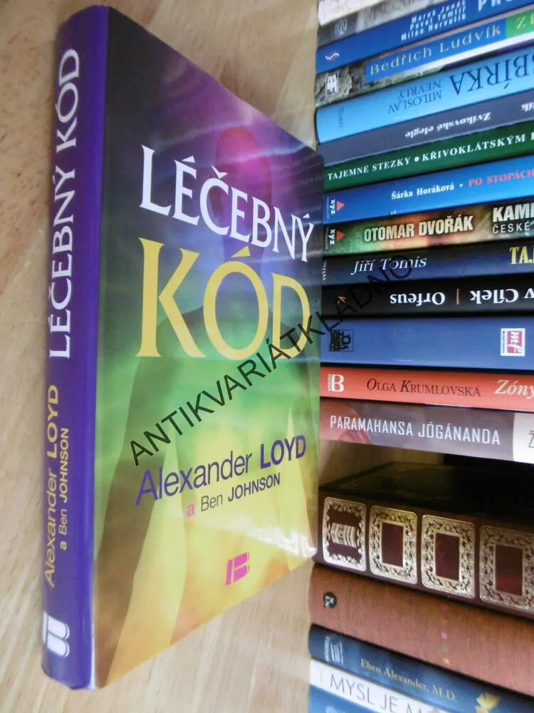 LÉČEBNÝ KÓD, ALEXANDER LOYD, BEN JOHNSON, **an