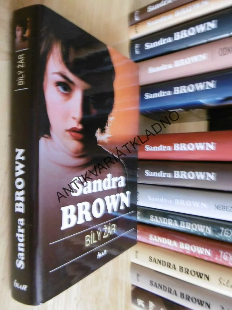 BÍLÝ ŽÁR, SANDRA BROWN, **an