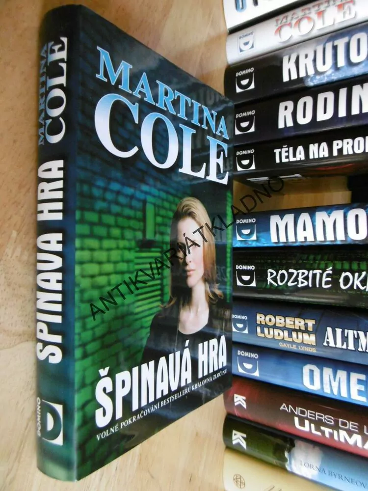 ŠPINAVÁ HRA, MARTINA COLE